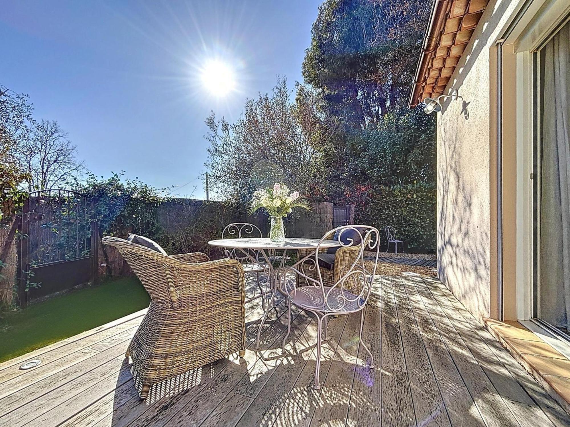 Villa "L'Emeraude - Maison D'Hotes - Jardin Et Parking Prives - 瓦尔邦讷 外观 照片